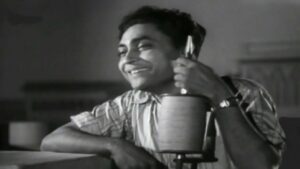 Tarsi Hui Hai Lyrics - Ashok Kumar