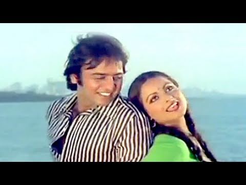 Aaj Kal Paon Lyrics - Lata Mangeshkar
