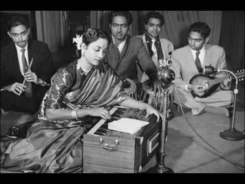 Aaj Raas Ka Rang Hai Lyrics - Geeta Ghosh Roy Chowdhuri (Geeta Dutt)