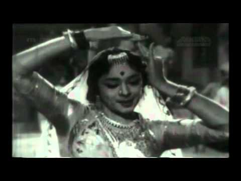 Aamna Samna Tose Jab Lyrics - Asha Bhosle, Kamal Barot