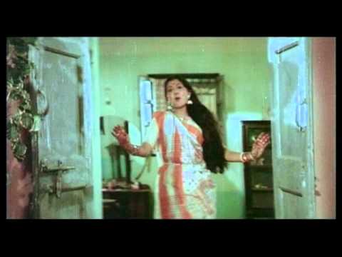 Angan Mein Tulsi Lyrics - Usha Mangeshkar