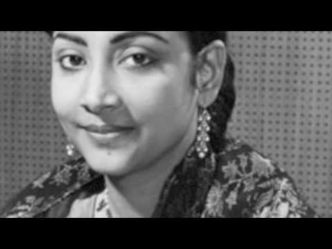 Bich Ghunghat Kaise Kah Doon Lyrics - Geeta Ghosh Roy Chowdhuri (Geeta Dutt)