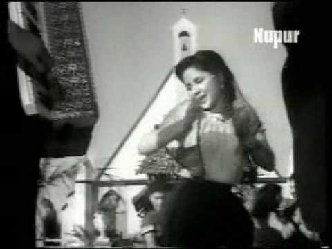 Chori Chori Meri Gali Aana Ha Lyrics - Lata Mangeshkar