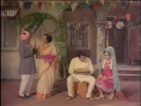 Dulhan Banati Hai Haay Lyrics - Lata Mangeshkar