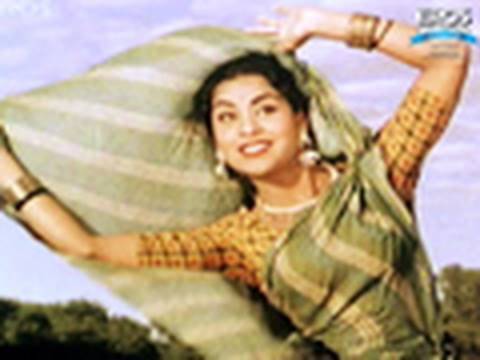 Ghughat Nahi Kholun Lyrics - Lata Mangeshkar