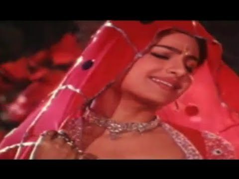 Gore Gore Paon Mein Lyrics - Asha Bhosle, S. P. Balasubrahmanyam
