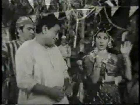 Kabhi Laya Na Jhumke Lyrics - Asha Bhosle, Ramchandra Narhar Chitalkar (C. Ramchandra)