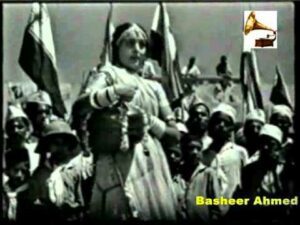 Koi Lelo Lelo Meetha Doodh Lyrics - Meenakshi