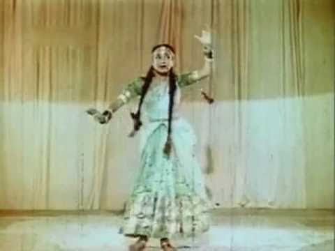 Mai Toh Chalu Pashchhim Lyrics - Lata Mangeshkar