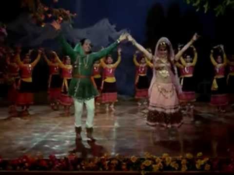 Naa Munh Chhupake Jiyo Lyrics - Mahendra Kapoor