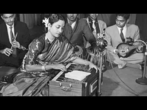 Nazaro Mein Hai Sau Afsane Lyrics - Geeta Ghosh Roy Chowdhuri (Geeta Dutt)