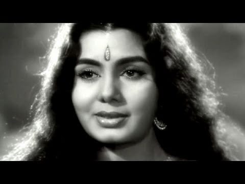 Pehle Meri Ankhon Lyrics - Lata Mangeshkar