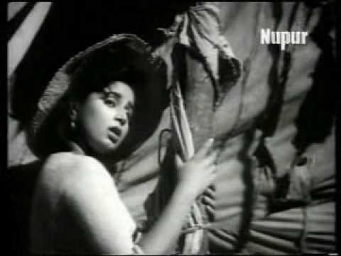 Pighla Hai Sona Lyrics - Lata Mangeshkar