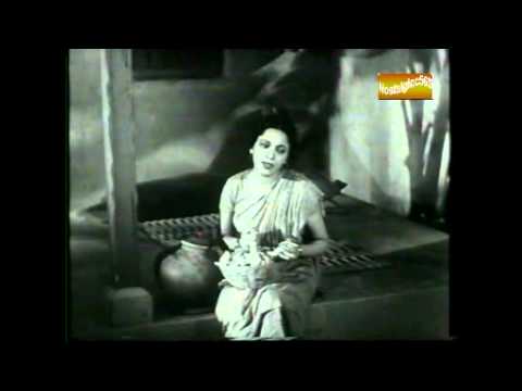 Suni Padi Re Sitar Lyrics - Leela Chitnis