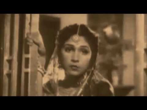 Thukra Ke Mujhe Jane Lyrics - Lata Mangeshkar