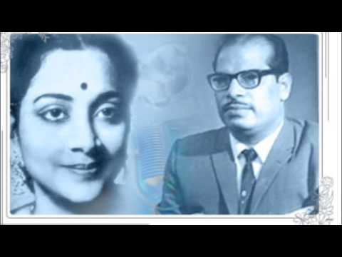 Wo Dekho Udhar Chand Nikla Lyrics - Geeta Ghosh Roy Chowdhuri (Geeta Dutt), Prabodh Chandra Dey (Manna Dey)