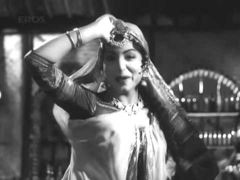 Ankhein Chaar Lyrics - Asha Bhosle