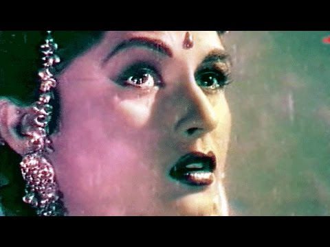 Meri Majaburiyon Pe Lyrics - Lata Mangeshkar